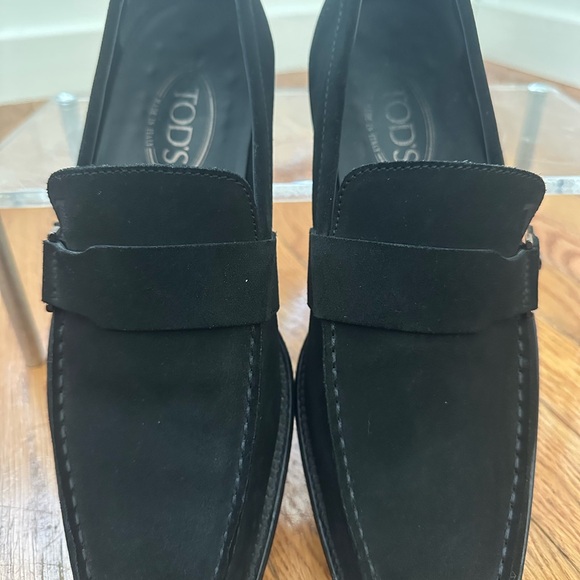 Tod’s Black Suede Loafer with Sleek Side Buckle Size 8 main image 8